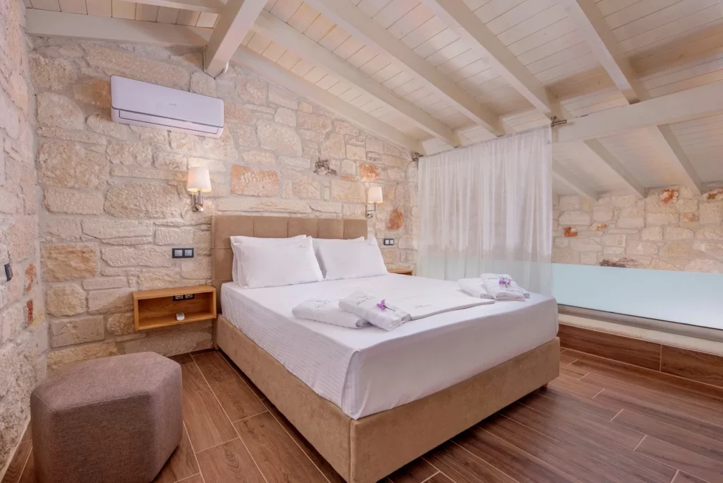 accommodation header 02