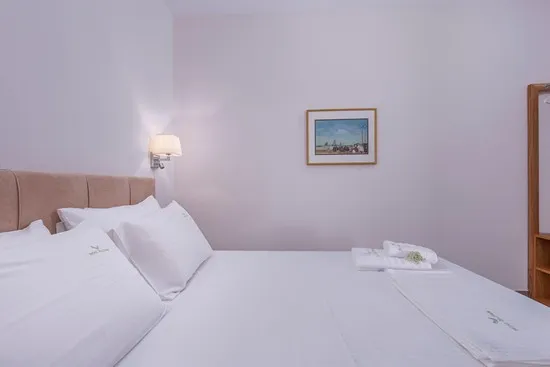 MintRetreatSuites JuniorSuite 08