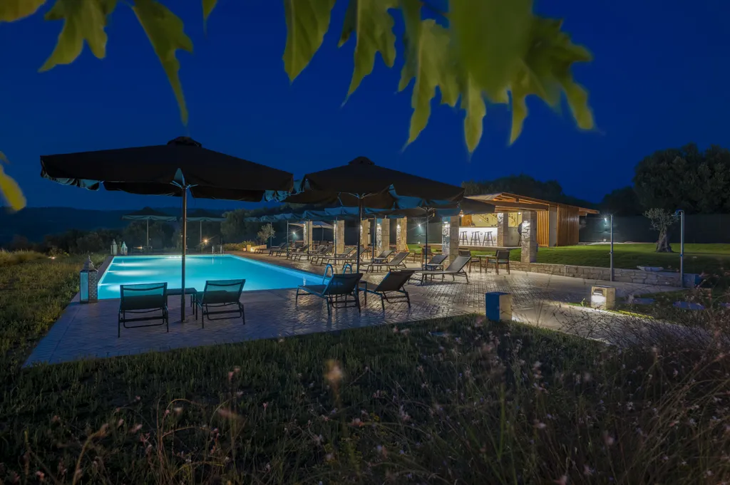 pool slider 02