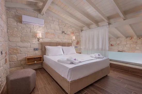 MintRetreatSuites Chaklidiki DuplexSuite SideSeaView 08