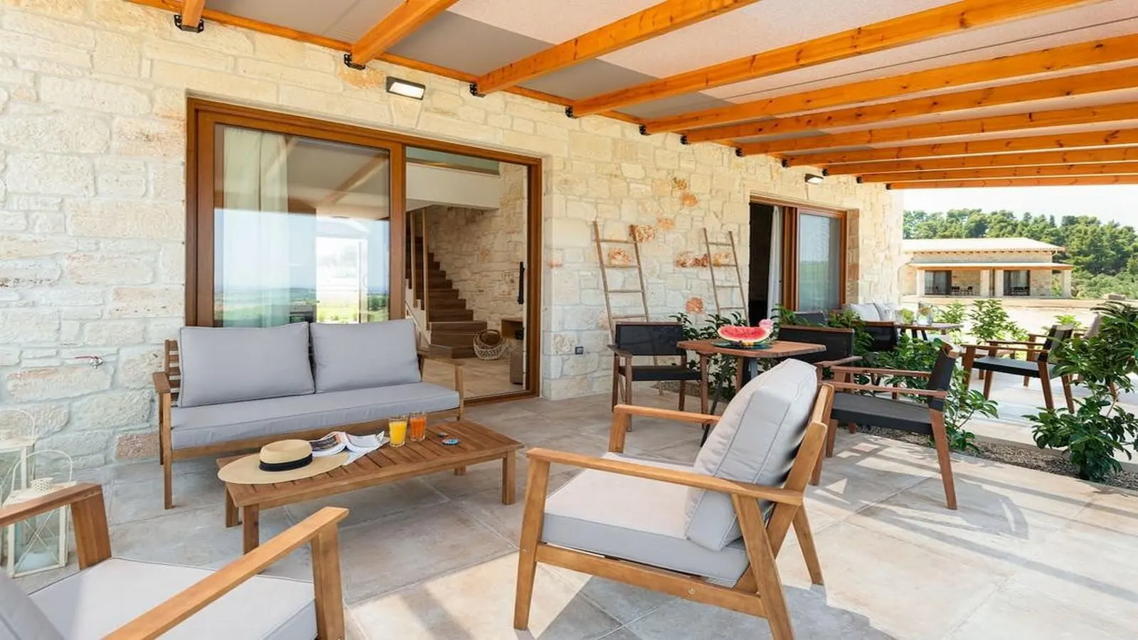 Information 3 header homepage