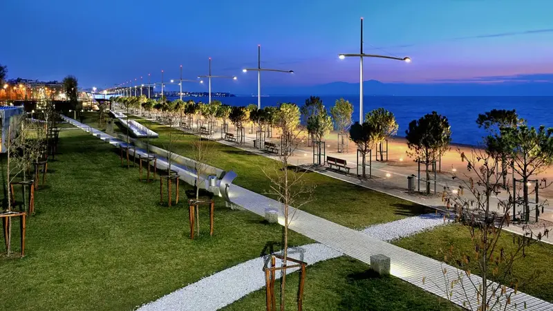 nea paralia thessaloniki